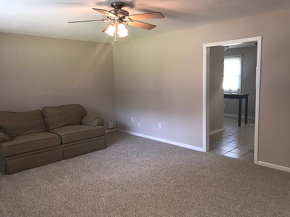 4th image of 133 Wilson Dr