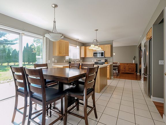 3rd image of 5609 Bay Meadow Trl