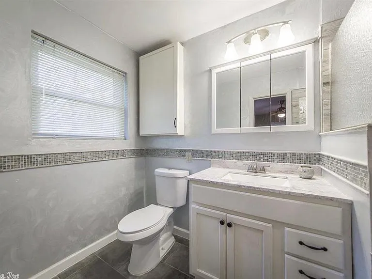 209 Kings Row Dr — Photo 41