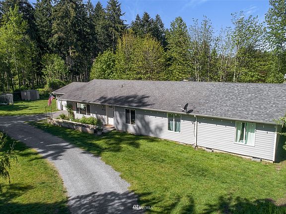 3rd image of 36722 108th Avenue Ct E