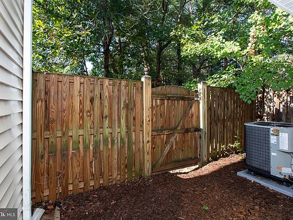 5th image of 3143 Heathcote Rd