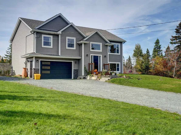 873 Bissett Rd, Cow Bay, NS B3G 0A5