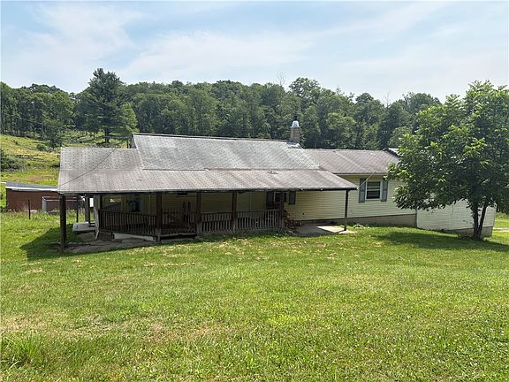 2nd image of 521 Aspen Rd