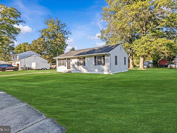 4th image of 34 Sanford Rd