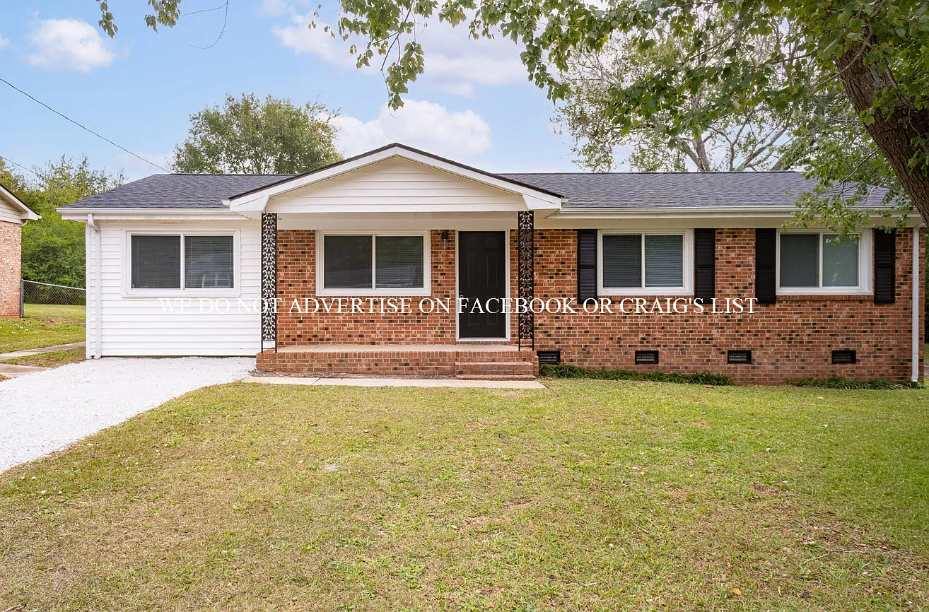 Malvern Cir, Fayetteville — Photo 1