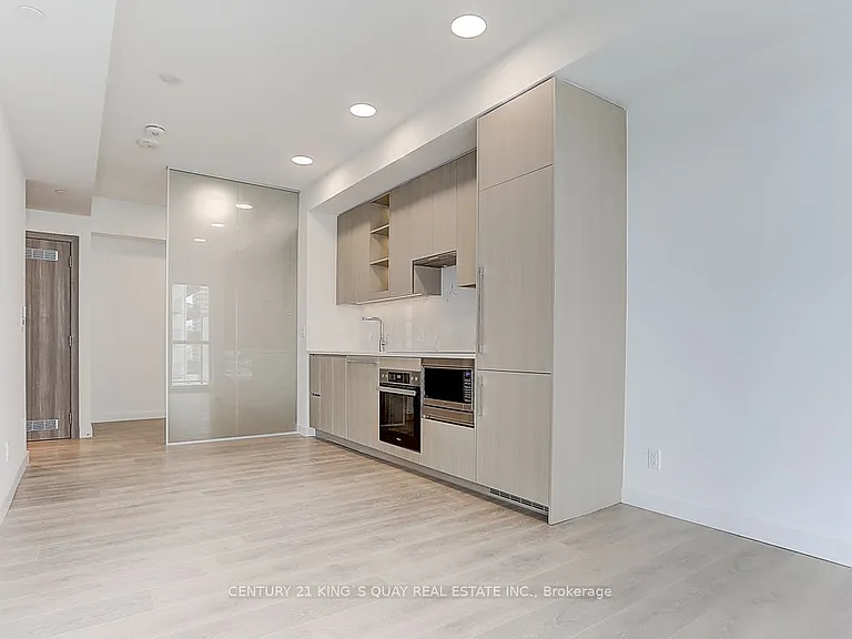 25 McMahon Dr #601 — Photo 34