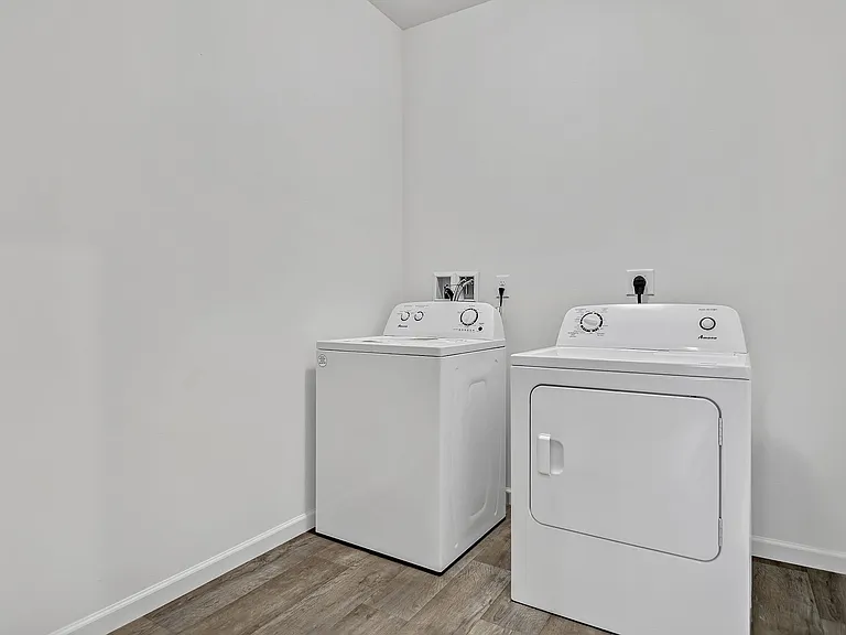 357 Sruthi Dr — Photo 12