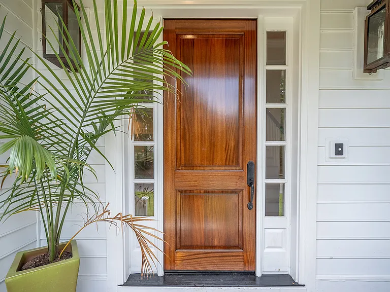108 Live Oak Dr — Photo 3