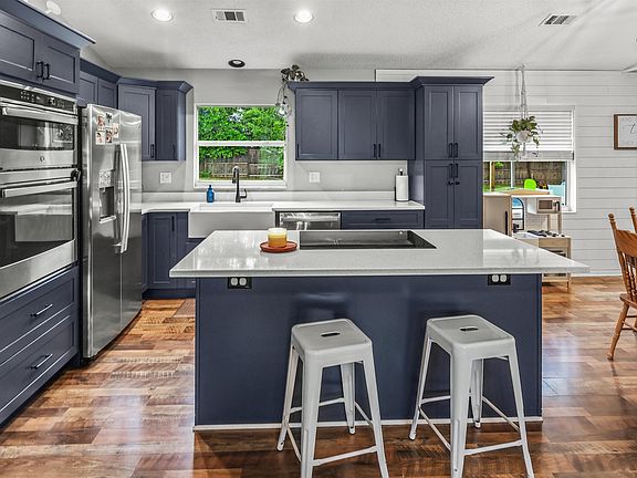 4th image of 2122 Buckhead Dr