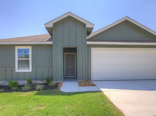 1042 Argonne Frst, Seguin, TX 78155