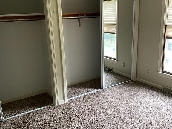 3rd image of 1 Laura Ln Unit 3