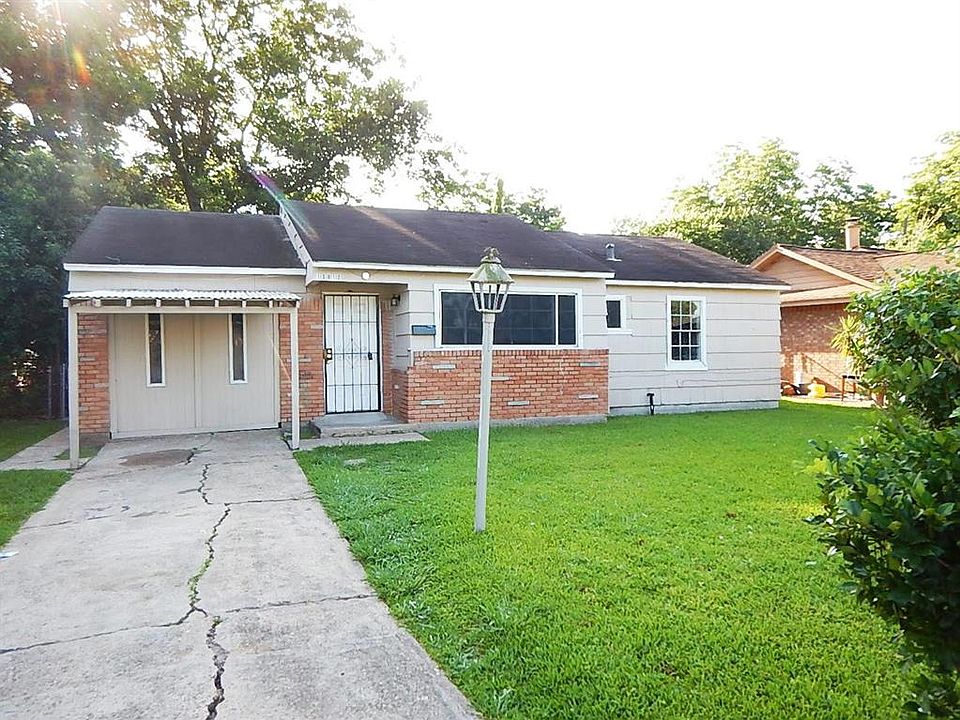 1st image of 10013 Sierra Dr