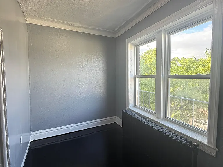 160 Grumman Ave #505 — Photo 9