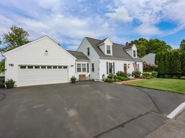 176 Stanton Street, Manchester, NH 03103