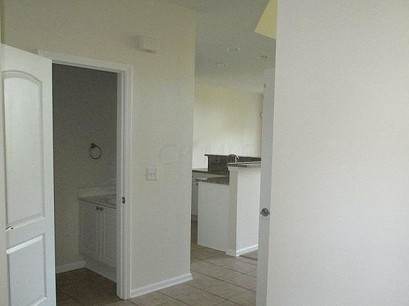 4th image of 3830 Gabrielle Dr