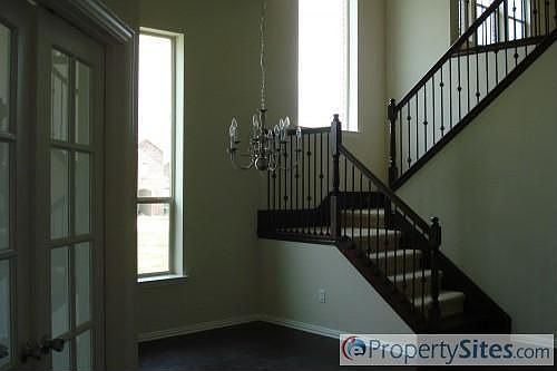 3rd image of 1903 Fair Parke Ln