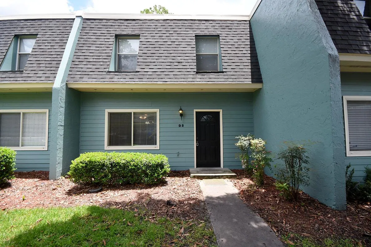 501 SW 75th Street — Photo 1