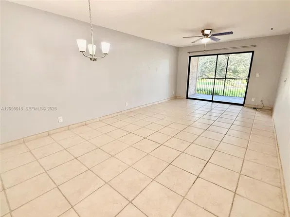 200 Jacaranda Country Club Dr Suite 4B, Plantation, FL 33324