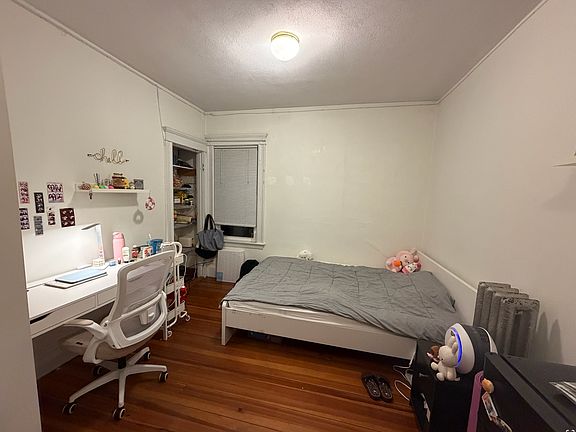 3rd image of 205 College Ave