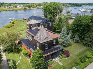 43 Avondale Rd, Westerly, RI 02891