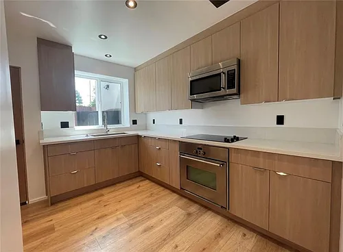 1713 W Alameda Ave Photo 1