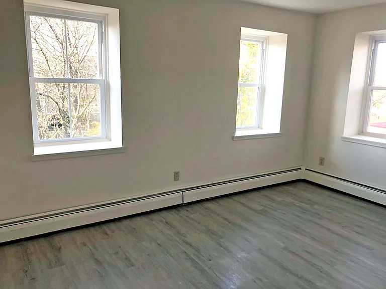 923 Washington St #104 — Photo 3