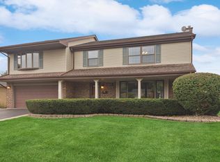 1307 E Ardyce Ln, Mount Prospect, IL
