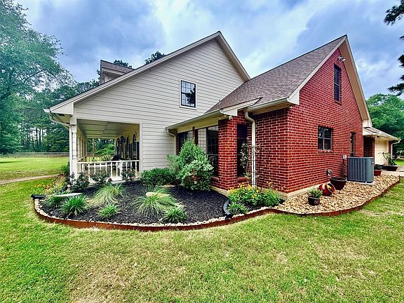 3rd image of 31928 Reids Prairie Rd