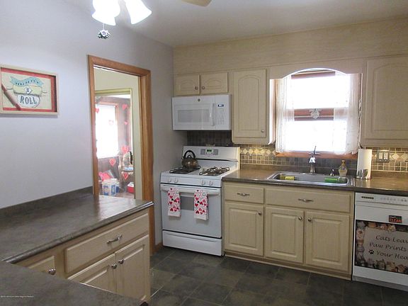 2nd image of 28 Green Hill Dr