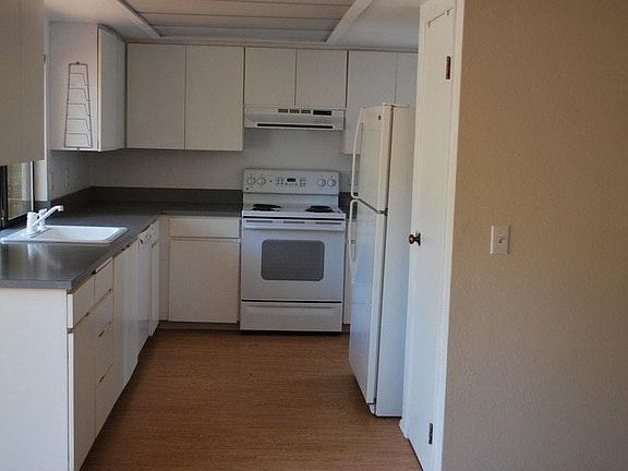 2nd image of 4926 131st Pl SE