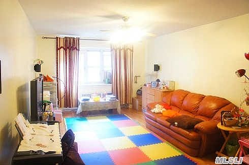 5th image of 44-59 Kissena Blvd #00