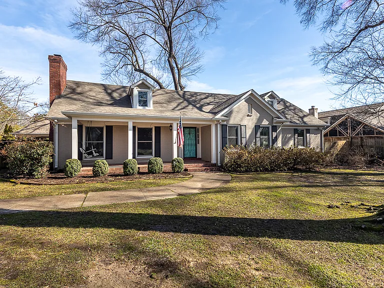 500 Colonial Rd — Photo 34