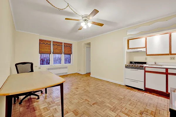 Sold by REMAX Elite | media 8