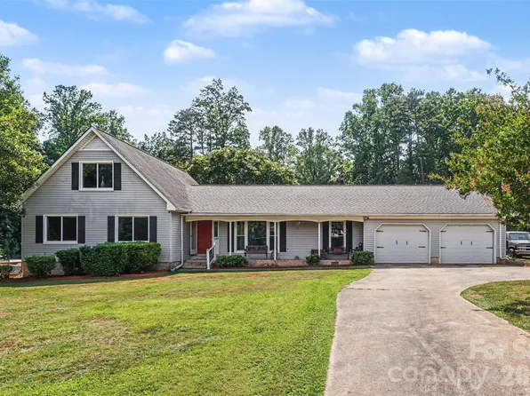 220 Roger Dr, Salisbury, NC 28147