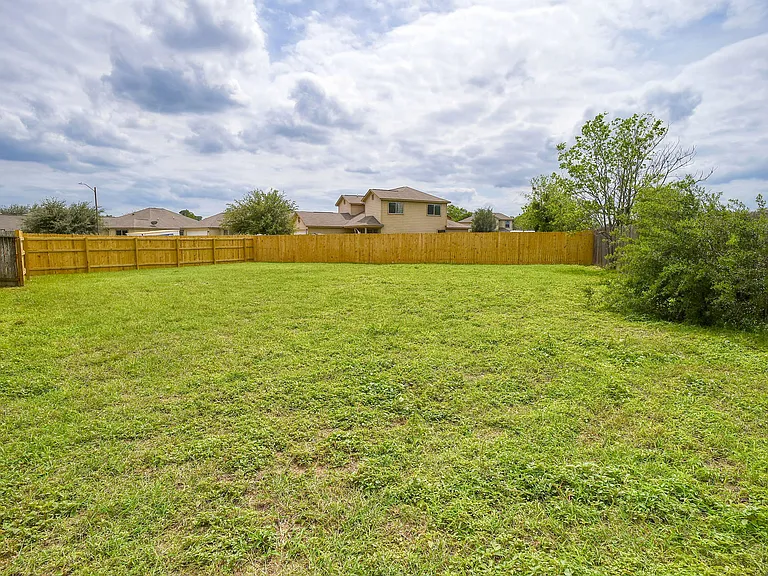 1320 Fern Ct — Photo 24
