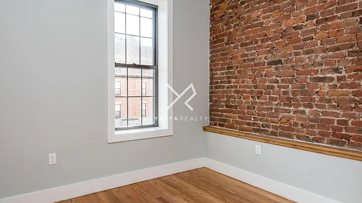 Rented by Yaffa Realty LLC | media 21