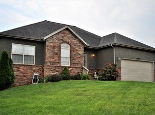 700 E Silver Streak Rd, Nixa, MO 65714