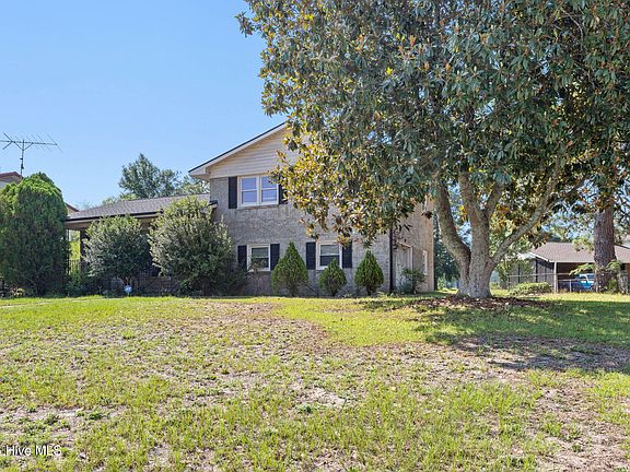 2nd image of 609 Francis Court