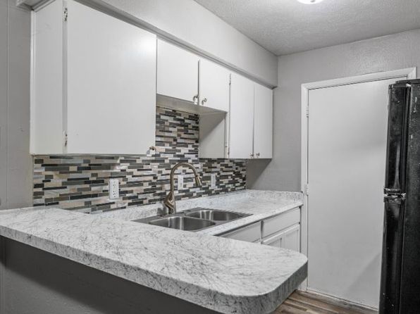 1910 S Josey Ln APT 123