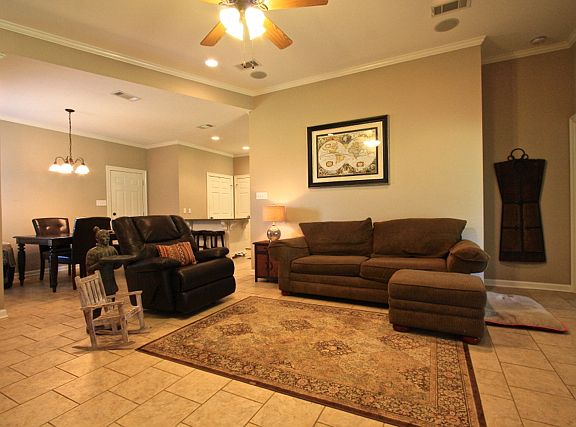 4th image of 40431 Bailey Dr