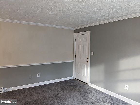 4th image of 1400 N Kenilworth St APT 1
