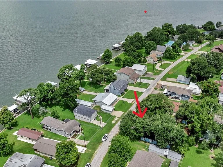 683 Water View Dr — Photo 5