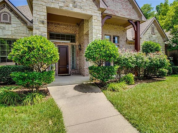 4th image of 1822 Plum Creek Dr
