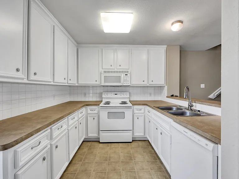 179 Binnacle Ct #A — Photo 10