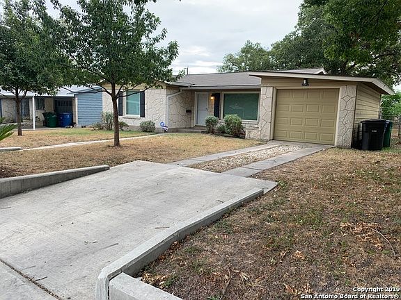 4th image of 3362 W Woodlawn Ave