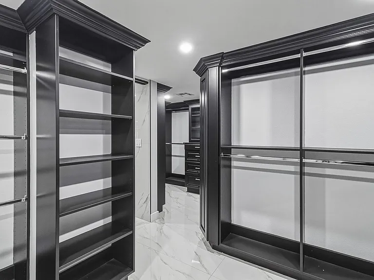 3111 Bel Air Dr #28H — Photo 73
