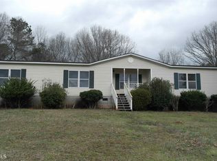 877 Davis Rd, Jefferson, GA 30549