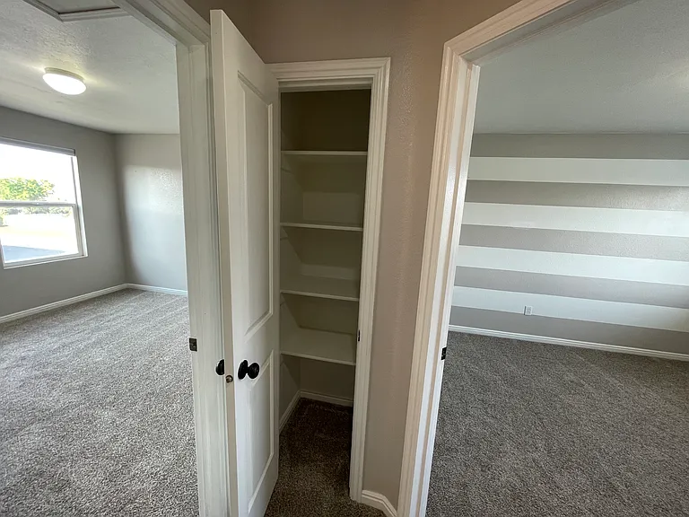 435 W Regatta Ln — Photo 25