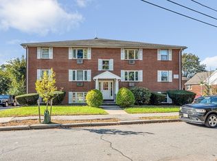 108 Decatur St APT 11, Arlington, MA 02474