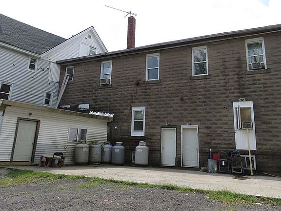2nd image of 11 Ontario St
